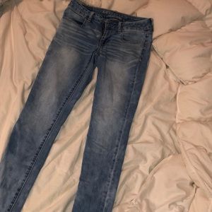 American Eagle light wash jeans